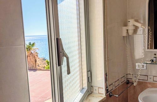 Motta San Giovanni Hotel | PARADISO