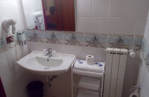 Ospedaletto D'Alpinolo Hotel | PARTNER ROOM - ROYAL HOTEL