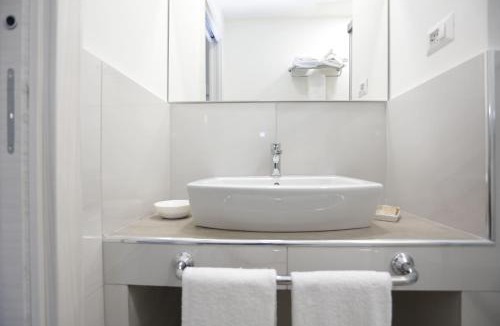 Torre Archirafi Apartment | Path House by Wonderful Italy