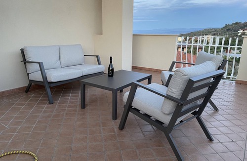 Zambrone Apartment | Penthouse Appartment with private solarium on roof