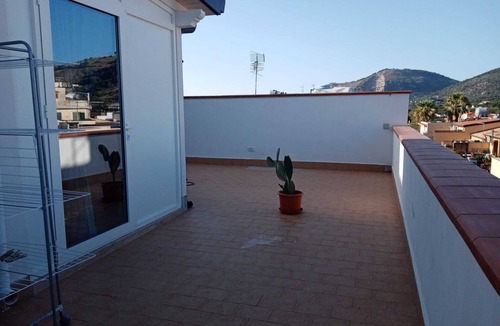 Santa Flavia Apartment | Penthouse in the historic center 70m From the train station, 700m. From the sea