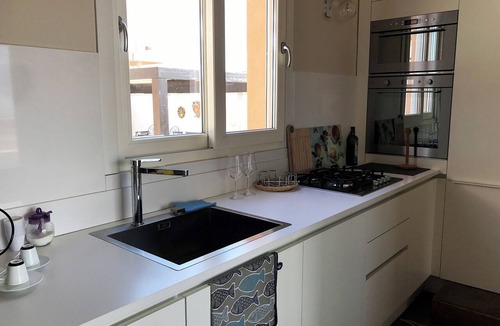Reggio Calabria House | Penthouse with Ocean View and Secure Garage in a Charming B&B