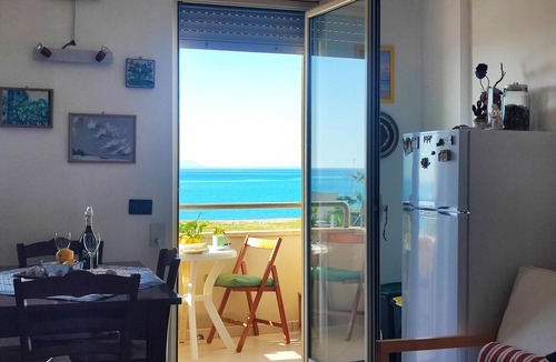 Sant'Agata di Militello Apartment | Pet friendly apartment in Sant'Agata di Militell