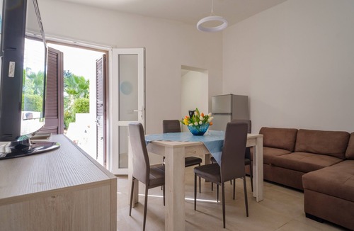 La Strea House | Pet-Friendly Holiday Home 'Villa Namastè' with Garden & A/C