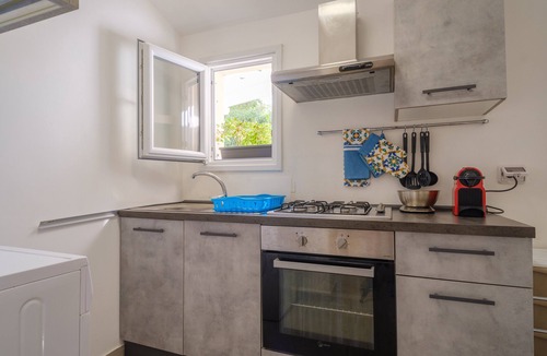 La Strea House | Pet-Friendly Holiday Home 'Villa Namastè' with Garden & A/C