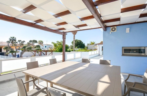 Casuzze House | Pet friendly home in Kaukana