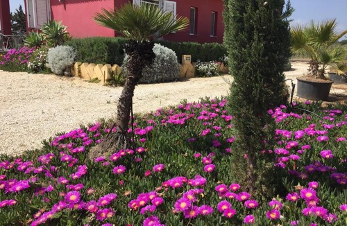Sciacca Villa | Picturesque Villa in Sciacca with Sea View and Garden