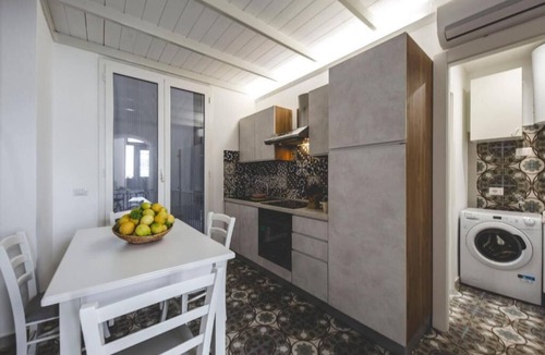 Catania City Centre Apartment | Pietranera Home