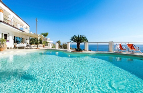 Letojanni Villa | Pigna Rossa - Four Bedroom Villa, Sleeps 8