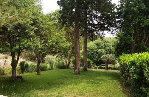 Monterosso Almo Cottage | Pomegranate Cottage