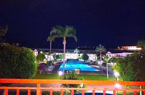 Furnari Apartment | Pool & Sea House Vittoria - WiFi, A-C, front Eolie