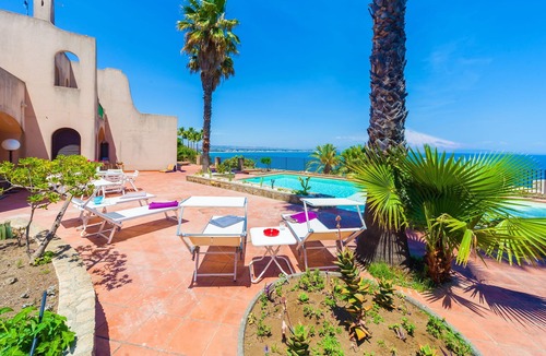 Costa Saracena-Castelluccio Villa | Pool, sea-view, 4 with en-suite, prestigious, by the sea