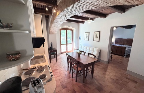Poreta House | PORETA BIOFARM/SPOLETO 5 KMS/SHOPS, BARS ETC 1 KM/WIFI/CHEF AVAILABLE/ROME 1 HR