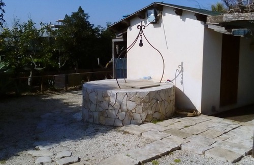 Syracuse Cabin | Portopalo chalet carratois on the sea private garden