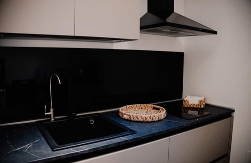Partinico Apartment | Premium Suite with Hot Tub, Wi-Fi, and Air Conditioning