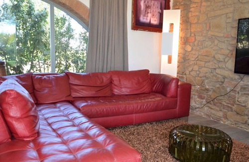 Monte San Savino Villa | pretty small house with pool and jacuzzi at Monte San Savino in the heart on Tuscany, modern furnitu