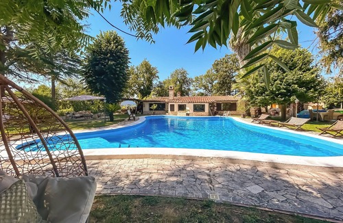 Zona LVIII Prima Porta Villa | Private Boutique Villa in Rome – Pool, Jacuzzi & Garden, 20min to City