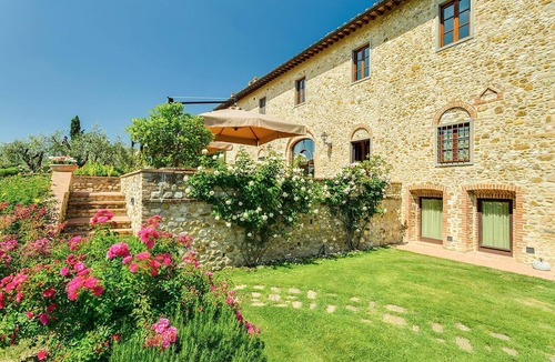 San Pietro in Bossolo Villa | Private Villa with sauna, private pool, WIFI, hot tub, A/C, TV, balcony, close to Greve In Chianti