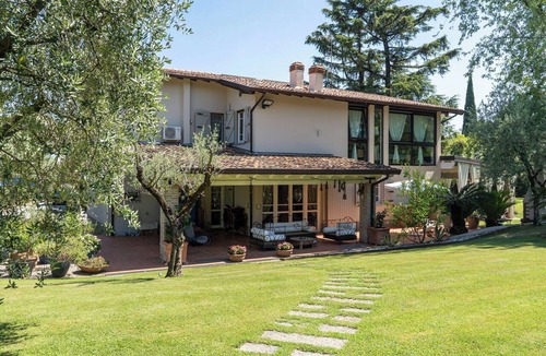 Padenghe sul Garda Villa | Private Villa with private pool, WIFI, sauna, A/C, veranda, panoramic view, close to Sirmione