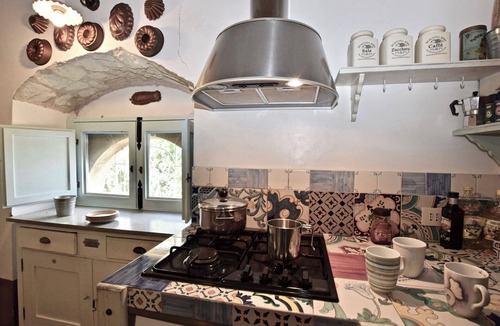 Chiaramonte Gulfi Villa | Private Villa with WIFI, hot tub, A/C, private pool, TV, terrace, pets allowed, panoramic view