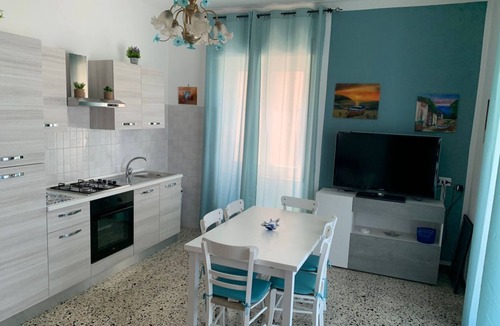 Paola Apartment | Quiet apartment a stone's throw from the sea