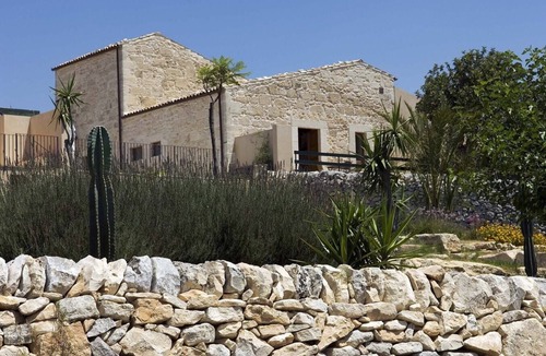 Ragusa Apartment | Ragusa Apartments (Blu) - apartment near Ragusa