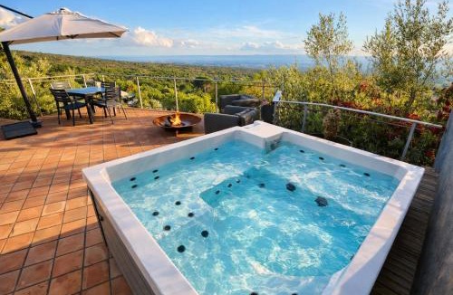 Ragalna Apartment | Rahal Etna Luxury- Infinity Pool & Private jacuzzi