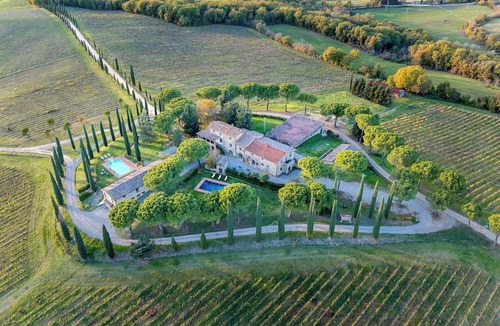 Tavarnelle Val di Pesa Villa | Relais Badia a Passignano - Montepulciano Apartment