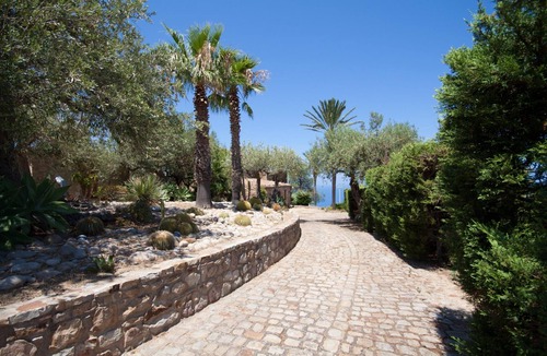 Sant'Ambrogio Villa | Relax at the Swimming Pool by Wonderful Italy
