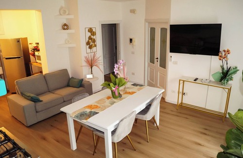 Aci Sant'Antonio Villa | Relax in nature near the Etna volcano, elegant rooms
