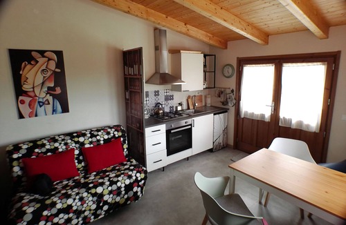 Buscemi House | Relax in the middle of the olive grove in the Monte Iblei Nature Park