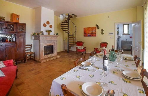 Lungro House | Relax to the full in this idyllic vacation home with pool.