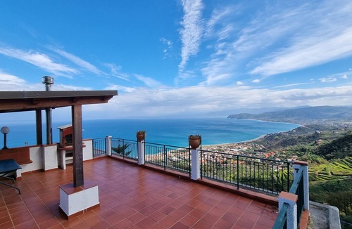 Gioiosa Marea House | Relax with sensational views of the sea and mountains