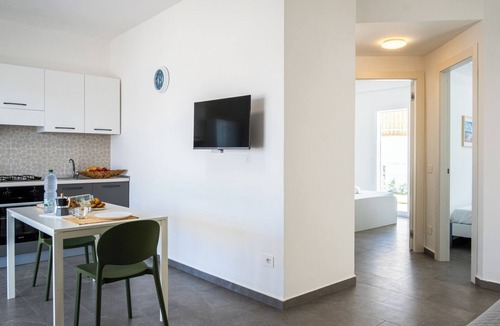 Casuzze Apartment | Residence Casuzze with pool - Three-room apartment