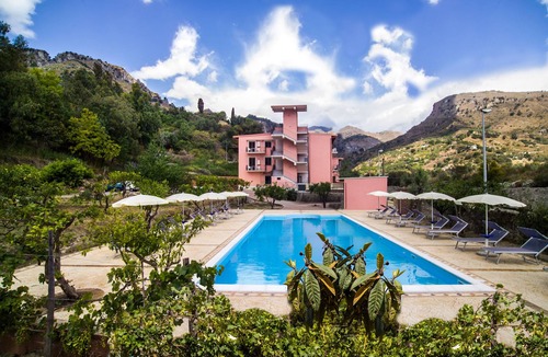Letojanni Hotel | Residence Villa Mare Taormina - Studio apartment 10 minutes from the beach