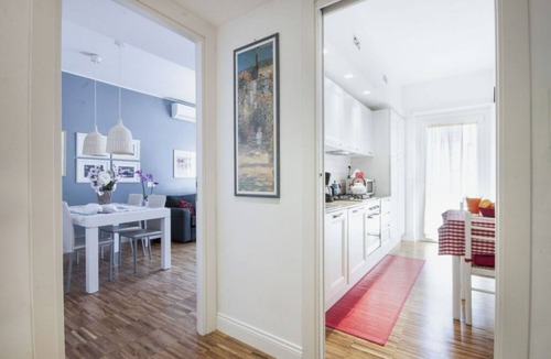 Appio Latino Apartment | Roma-Incantata, Central, Large Balcony, Next to the main Subway,(Metro A), Park.