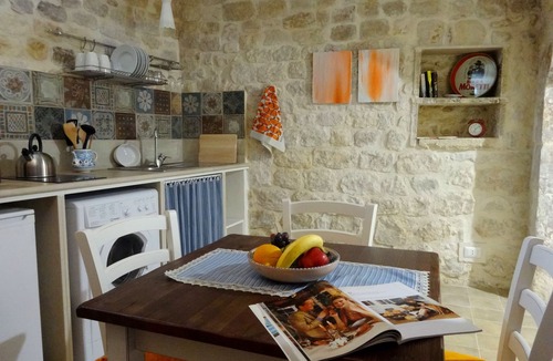 Scicli House | Romantic roof-terraced holiday rental in the center. Illimited free wifi.