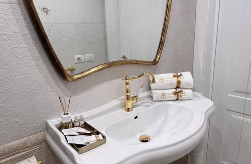 Francavilla Fontana Historic Centre Bed & Breakfast | Romantica ed elegante suite semi centrale