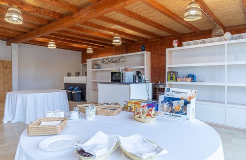 Marzamemi Apartment | Room 101 at "Le Saline Rooms Marzamemi" with Wi-Fi and Air Conditioning