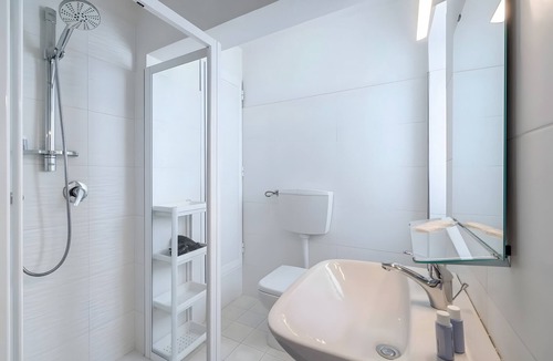 Ragusa Apartment | Room 'Al 214 - Double' with Balcony, Wi-Fi and Air Conditioning
