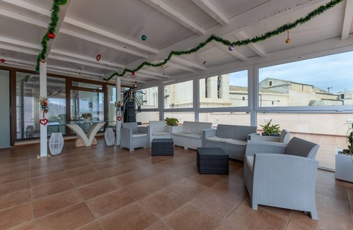 Licata Apartment | Room 'Al Duomo - Suite' with Shared Terrace, Wi-Fi and Air Conditioning