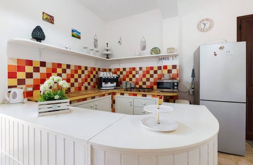 Marinella di Selinunte Apartment | Room 'Demetra Malophoros - 14' with Shared Terrace, Wi-Fi and Air Conditioning