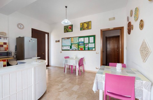 Marinella di Selinunte Apartment | Room 'Demetra Malophoros - 16' with Shared Terrace, Wi-Fi and Air Conditioning