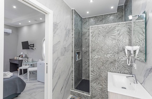 Monte Po-Nesima-San Leone-Rapisardi Apartment | Room 'Dolce Relax - Classic' with Balcony, Wi-Fi and Air Conditioning
