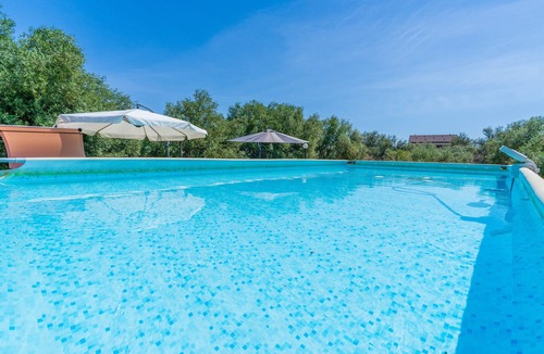 Solarino Apartment | Room in Villa with Pool, Wi-Fi and Air Conditioning