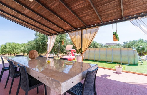 Solarino Apartment | Room in Villa with Pool, Wi-Fi and Air Conditioning