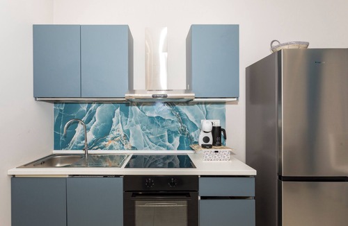 Archi Apartment | Room 'L'Arte Del Porto - Suite 103' with Wi-Fi and Air Conditioning