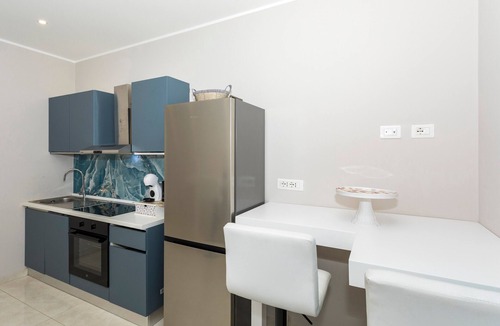 Archi Apartment | Room 'L'Arte Del Porto - Suite 103' with Wi-Fi and Air Conditioning