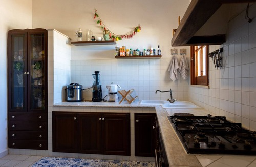 San Leonardo House | Room 'Maestrale' with Sea View, Wi-Fi and Air Conditioning