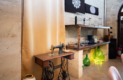 Carpignano Salentino Apartment | Room 'Masseria Giamarra, Room 7' with Shared Pool, Wi-Fi and Air Conditioning